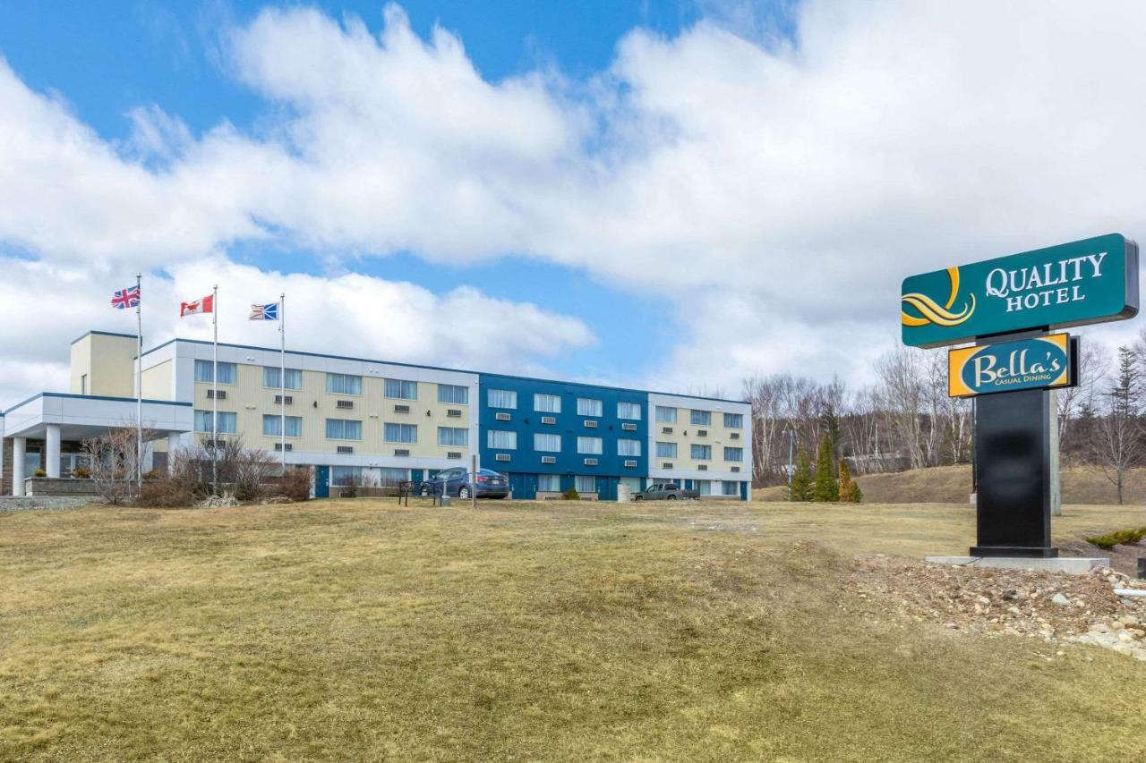 Quality Hotel Кларенвилл Экстерьер фото