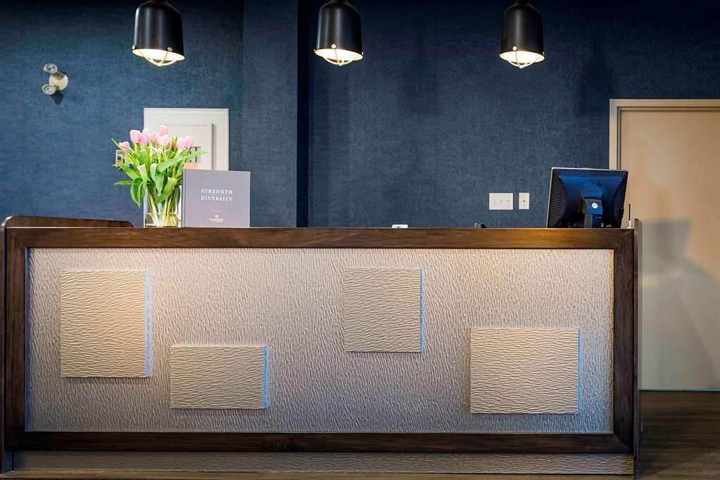 Quality Hotel Кларенвилл Интерьер фото